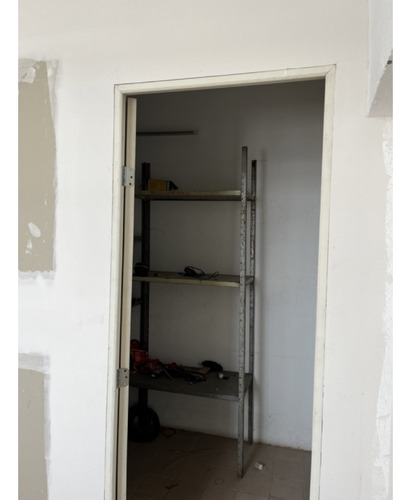 Local Comercial Con Oficinas En Venta En El Centro De Monterrey