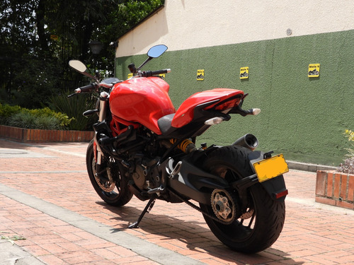 Ducati Monster 1200