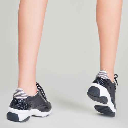 Imagen 10 de 10 de Zapatillas Urbanas De Mujer De Cuero Lara - Ferraro