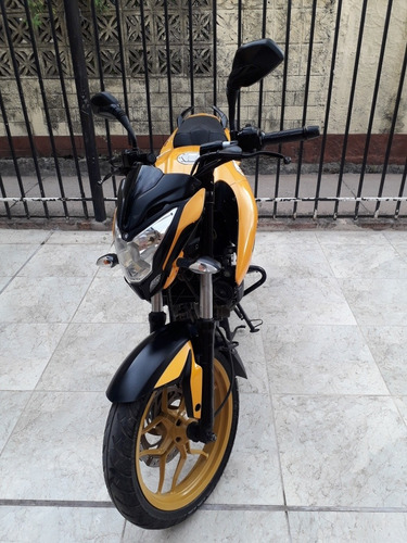 Rouser Bajaj 2013 Primera Serie