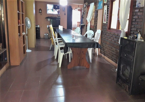 Imagen 2 de 11 de 640 E/r.11 Y Diag. 131 - Casa Quinta- Baum Propiedades