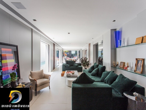 Imagem 2 de 30 de Casa Para Venda Com Projeto Do Arquiteto Leonardo Mancenido. Dispõe De Área Externa Com Paisagismo, Raia Climatizada E Salão De Jogos. - 0100969 - 69844795