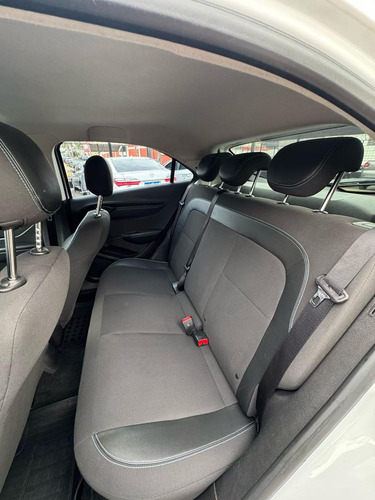 Chevrolet Onix Joy Black