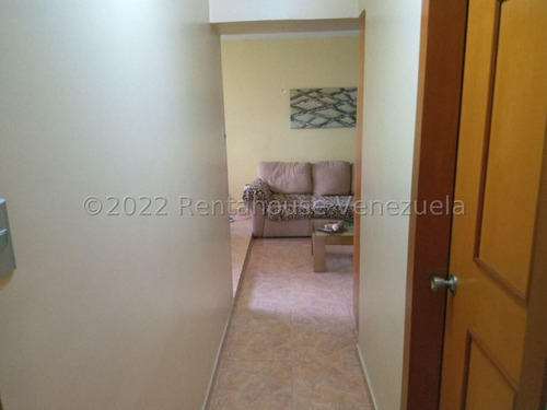 Imagen 8 de 13 de Apartamento En Venta Av. Constitucion Maracay 22-24115 Ag