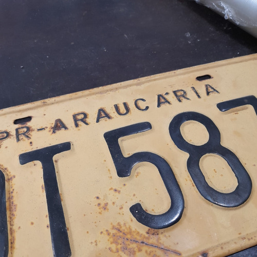 Imagem 2 de 5 de Placa Amarela Antiga Araucária Pr, Lata, Original