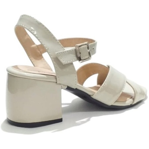 Imagen 2 de 4 de Sandalias Alma Charol Beige