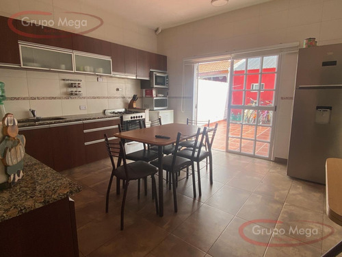 Imagen 5 de 24 de Duplex 4 Amb C/ent Auto, Patio Y Playroom