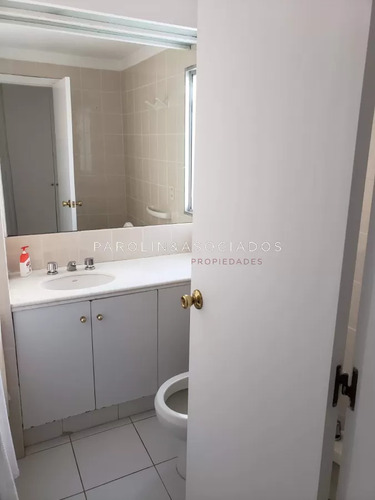 Apartamento En Venta De 2 Dormitorios En Torre Marina Ii, Punta Del Este.
