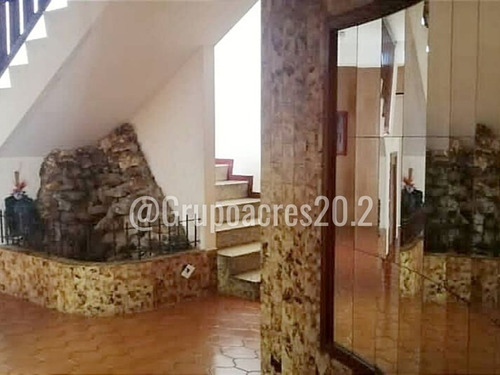 Imagen 2 de 16 de En Venta Amplio Pent House En El Pueblo De San Antonio De Los Altos. Edo. Miranda. Ah.