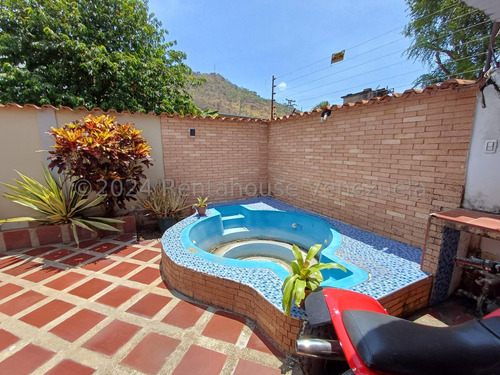Asg Hermosa Quinta En Ventas Las Mayas El Limón 25-13393