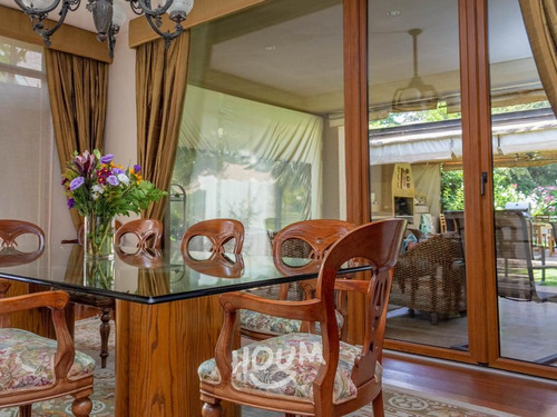 Gran Casa En Venta De 5d-8b En Las Condes