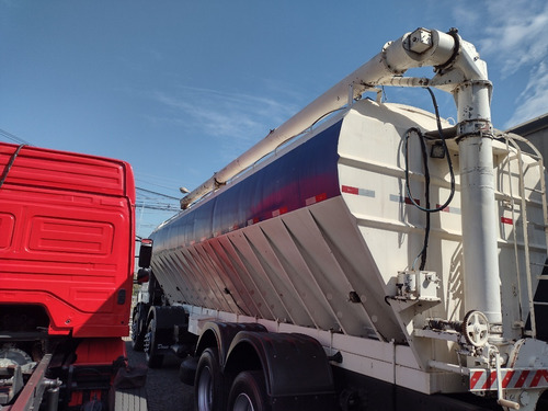Imagem 11 de 14 de Iveco Tector 240e28 Ano 2013 Bitruck Com Silo