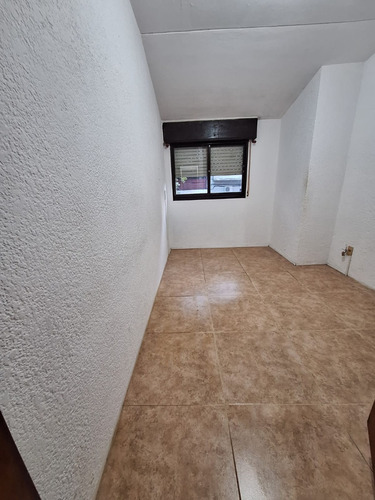 Excelente Ubicación! Próx Bvar España Lo Que No Hay! Casita Duplex: P. Baja Sin G.comunes.!!!