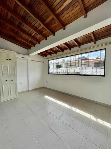 Imagen 11 de 13 de Casa En Venta En La Castellana , Terrazas Del Sol
