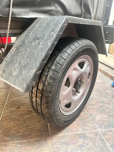 Remolque Estacas Con Carpa