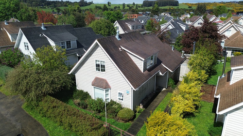 Casa En Sector Residencial Faro Los Colonos, Puerto Varas