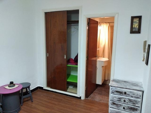 Imagen 3 de 12 de Monoambiente Con Patio.
