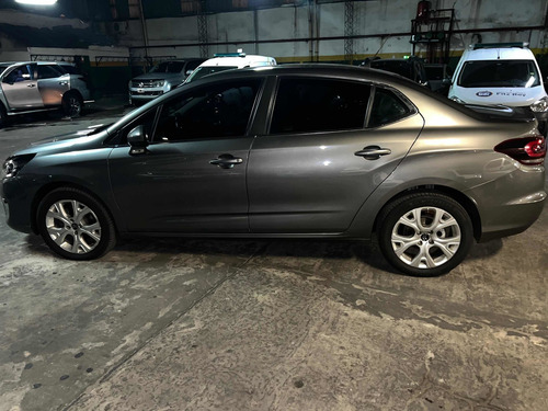 Imagen 8 de 12 de Citroën C4 Lounge 2018 1.6 Hdi 115 Feel Pack