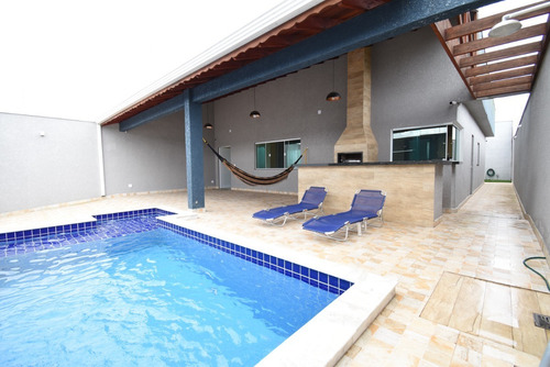 Imagem 8 de 25 de Casa Térrea Com Piscina À Venda Em Peruíbe/sp.