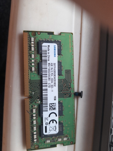 Imagem 2 de 6 de Memoria Ram Samsung Ddr4 2666 4gb Aceito Troca Por Ddr3
