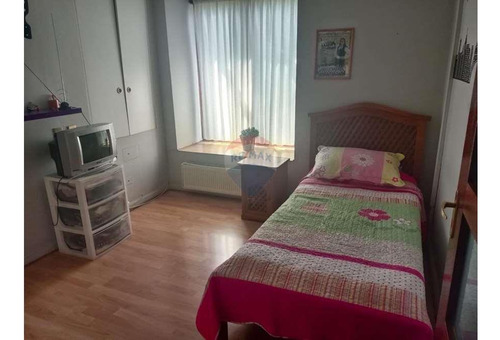 Venta De Hermosa Parcela Con Gran Casa Con Cava!!