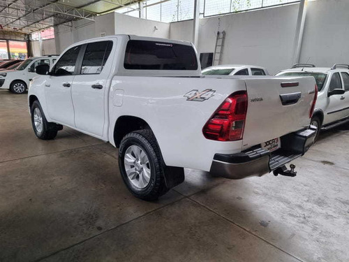Imagem 5 de 8 de Toyota Hilux 2.8 Std 4x4 Cd