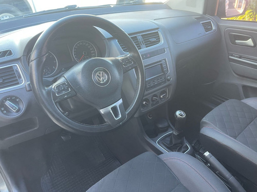 Volkswagen Suran Highline 2013