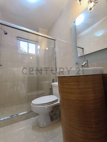 En Alquiler Tonwhouse En El Conjunto Residencial Esturion Lecheria