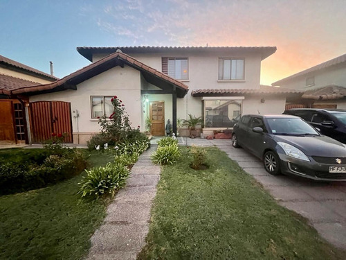 Bellísima Casa En Condominio Laguna Del Sol, Padre Hurtado.