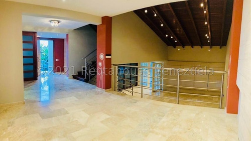 Imagen 3 de 12 de Casa En Venta Urb. Santa Sofia # 22-13760