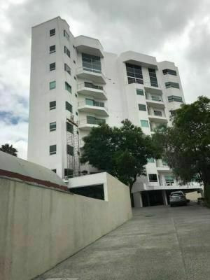 Venta Y Renta De Departamento En Arboledas Residencial, Quer