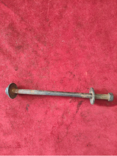 Tornillo Meseta Superior Chevette Con Tuerca Y Arandela  10$