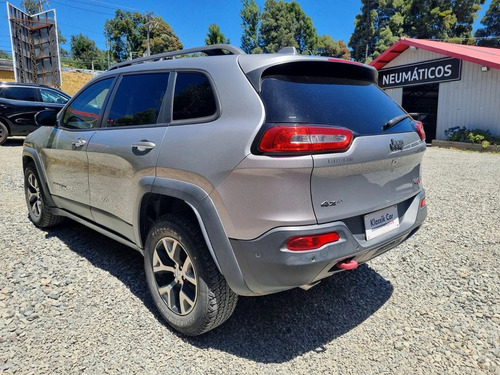 Jeep Cherokee TRAILHAWK 4X4