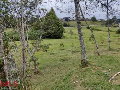 Hermoso Lote En Lindisima Parcelacion.(mls#239089)