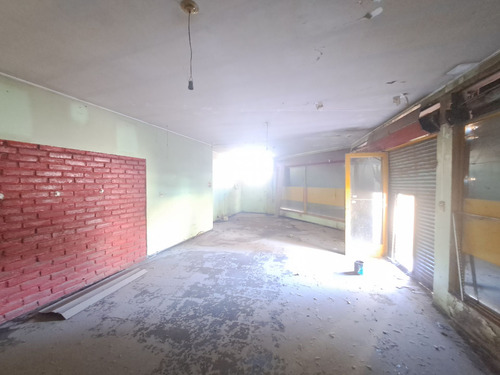 Venta Galpón + Local + Depósito