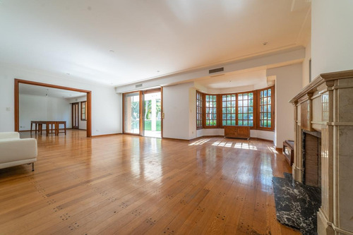 Imagen 7 de 30 de Venta / Alquiler - Imponente Casa En La Lucila Partido De Vicente Lopez - A Metros Del Río