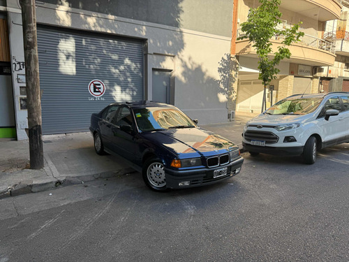 BMW Serie 3 2.0 318is Sedan