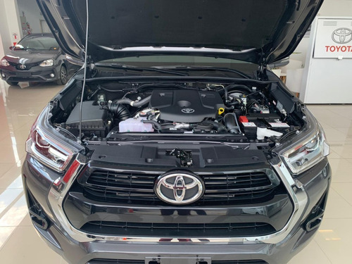 Imagen 13 de 13 de Toyota Hilux 4x2 Dx 2.4 Tdi 6mt