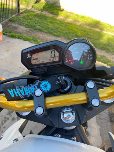 Imagen 10 de 10 de Yamaha Xj6