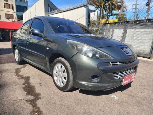 Imagem 3 de 11 de Peugeot 207 Sedan Passion Xr 1.4 8v Flex 4p