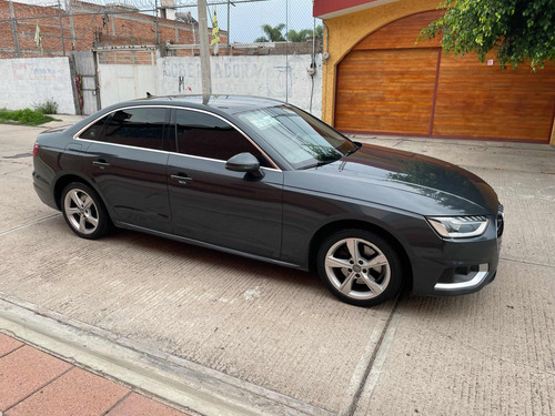 Audi A4 2.0 T Select 190hp Dsg