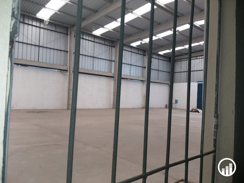Imagem 2 de 11 de Galpão Para Alugar Ou Vender Com 1 Quartos, 600m² - Tomba - 65471