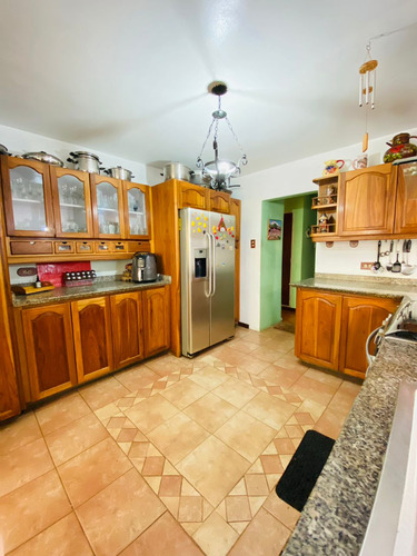 Casa En Venta 384 M2 - Urb. Alto Prado