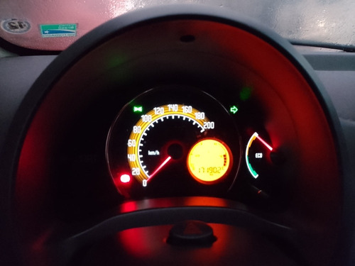 Imagem 9 de 15 de Fiat Uno 2012 1.0 Vivace Flex 5p