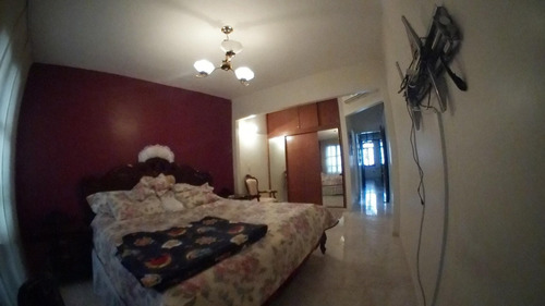Imagen 8 de 30 de Casa En Venta En Barici Este De Barquisimeto Lara 0-4-2-4-5-9-3-7-5-4-2 Rent-a-house Código Mls: 22-6240, 3 Habitaciones, 3 Baños, 375 Mts2