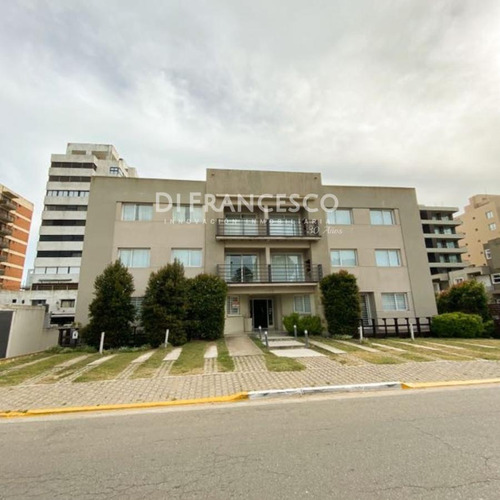 Venta - Planta Baja- Departamento De 2 Ambientes Moderno En Pinamar - Incluye Cochera - Complejo Acqua Mare Uf 7