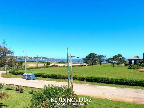 Casa - Solanas 4 Dormitorios , Vista Al Mar.- Ref: 629