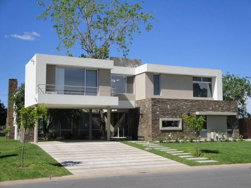 Imagen 1 de 19 de Excelente Casa A La Laguna