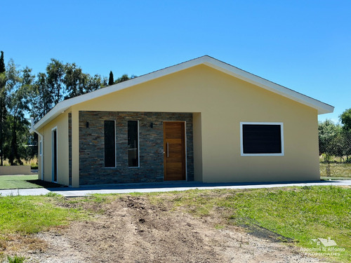 Casa A Estrenar De 3 Dormitorios En Colonia Valdense #404