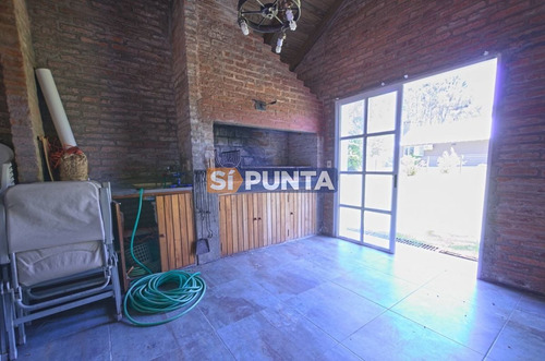 Imagen 28 de 30 de Casa En La Arbolada A La Venta